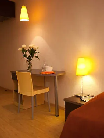 托尔西公寓式酒店