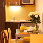 Apparthotel Torcy 아파트호텔 토르시